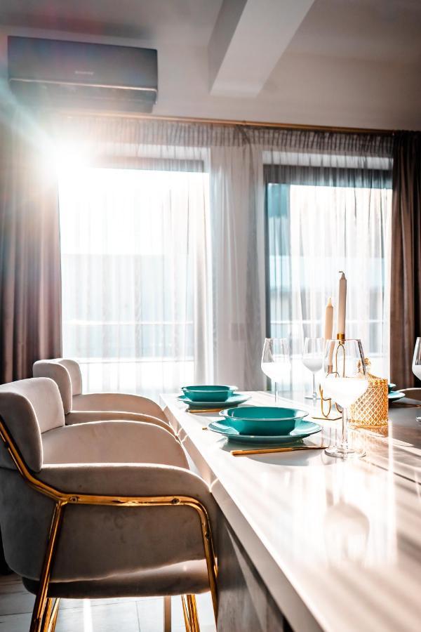 Luxury Family Apartment With Private Parking And Forest View Temesvár Kültér fotó