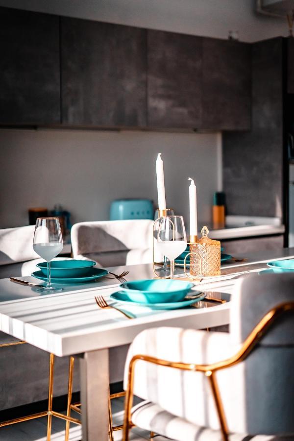 Luxury Family Apartment With Private Parking And Forest View Temesvár Kültér fotó